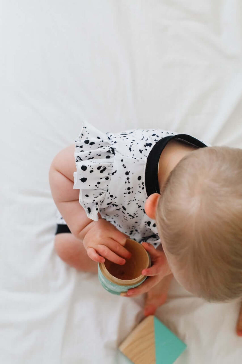 Monochrome summer baby clothes by Lottie & Lysh. Voted ethical baby & childrens brand 2023